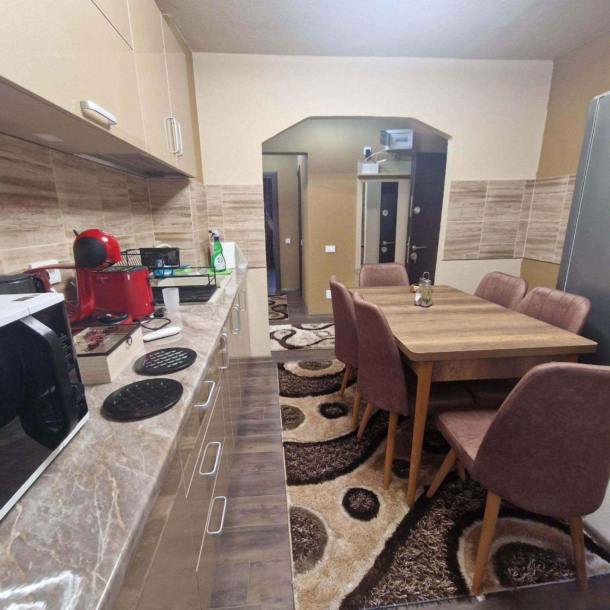 Apartament Iulius 3 Manastire Curtea de Argeş エクステリア 写真