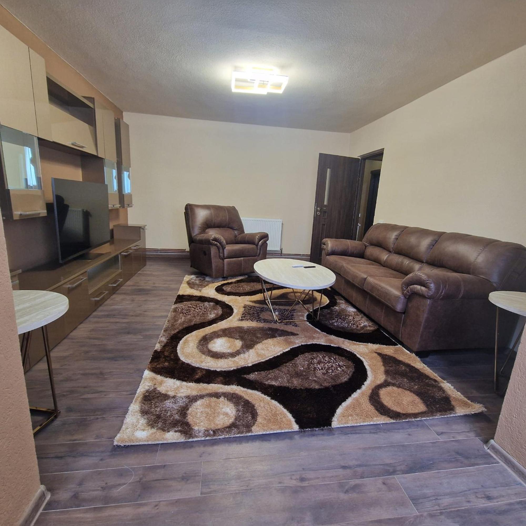 Apartament Iulius 3 Manastire Curtea de Argeş エクステリア 写真